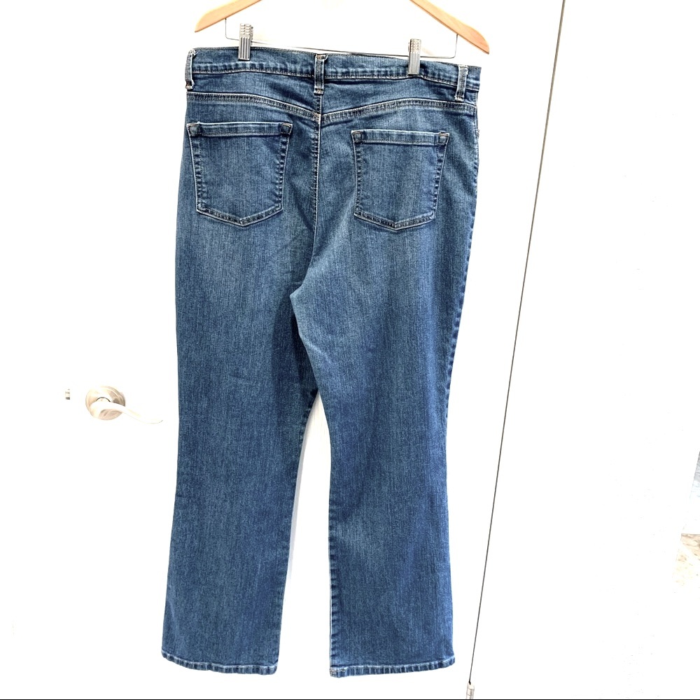 Gloria Vanderbilt Amanda bootcut 16 Curvy - Picture 4 of 9